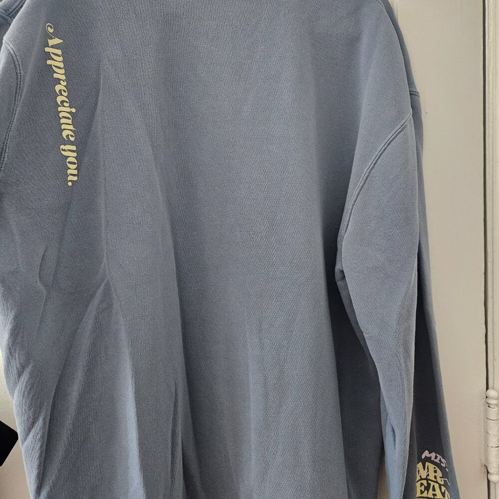 Miss Eatwell Wine Crewneck - Picture 5 of 5